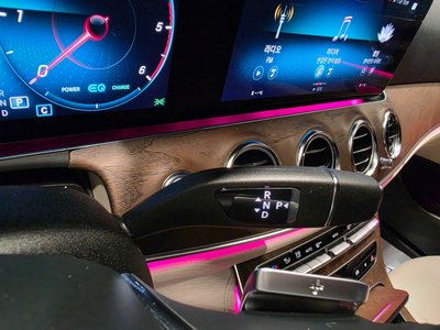 MERCEDES-BENZ E-CLASS - 9