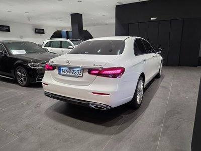 MERCEDES-BENZ E-CLASS - 5