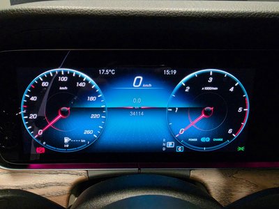 MERCEDES-BENZ E-CLASS - 8