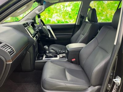TOYOTA LAND CRUISER PRADO - 7