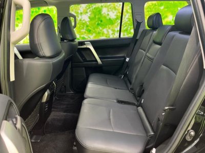 TOYOTA LAND CRUISER PRADO - 8