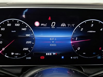 MERCEDES-BENZ GLC - 8