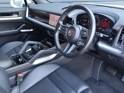 PORSCHE CAYENNE - 10