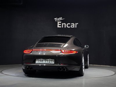PORSCHE 911 - 4