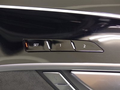 صورة مصغرة 96 لـ 2022 AUDI A8