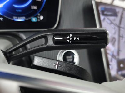 MERCEDES-BENZ EQE - 9