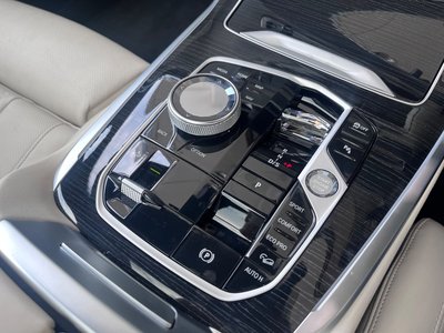 2023 BMW X7 缩略图 24