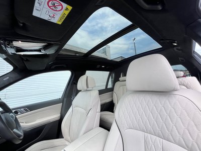 2023 BMW X7 照片 2