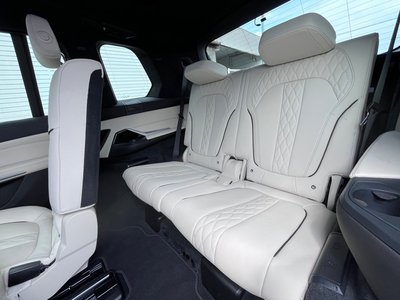 2023 BMW X7 缩略图 38