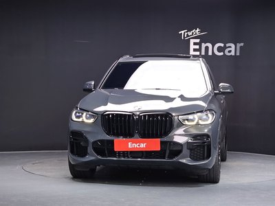 2022 BMW X5 照片 2