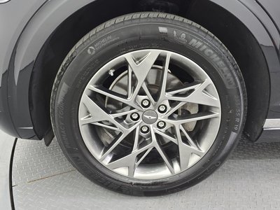 صورة 6 لـ 2021 Genesis GV70