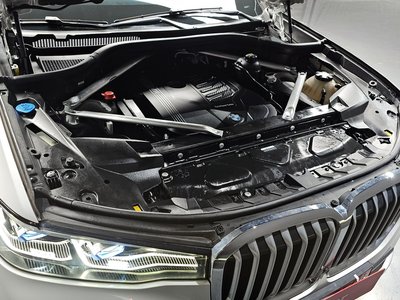 BMW X7 - 7