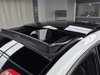 2023 Mercedes-BENZ EQE thumbnail 26