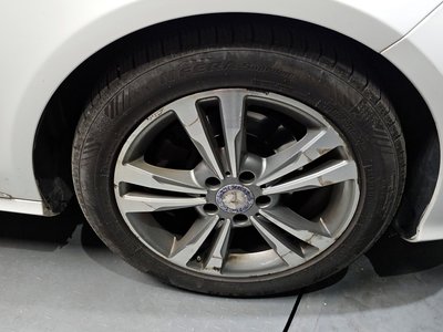 MERCEDES-BENZ E-CLASS - 6