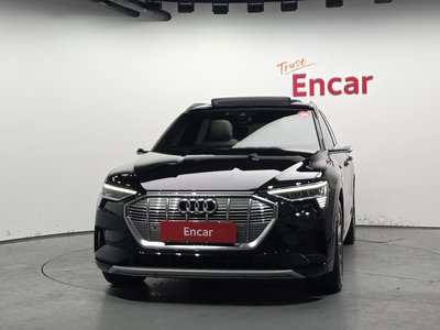 AUDI E-TRON - 2