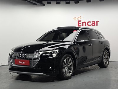 AUDI E-TRON - 1