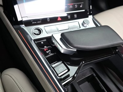 AUDI E-TRON - 9