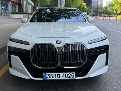BMW 7 SERIES - 1