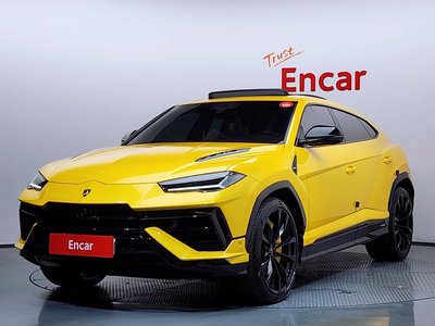 LAMBORGHINI URUS - 1