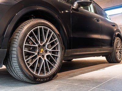 PORSCHE CAYENNE - 10
