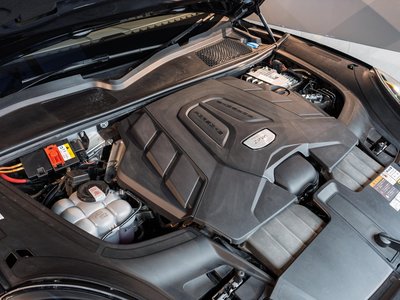PORSCHE CAYENNE - 7