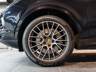 PORSCHE CAYENNE - 9