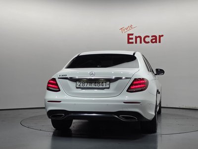 صورة 3 لـ 2019 Mercedes-BENZ E-CLASS