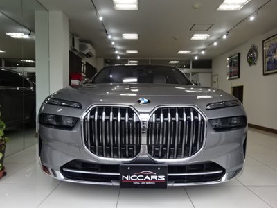 BMW 7 SERIES - 2
