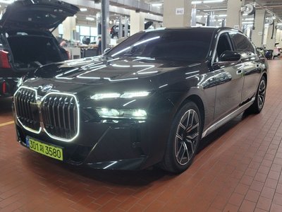 BMW 7 SERIES - 1