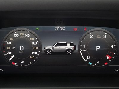 LAND ROVER DEFENDER - 8