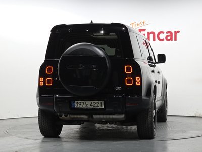 LAND ROVER DEFENDER - 3