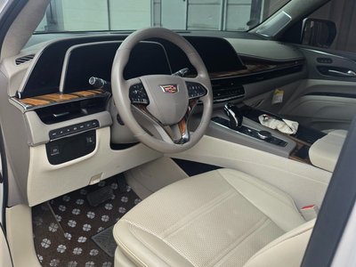 CADILLAC ESCALADE 5TH GENERATION - 7