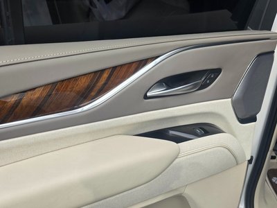 CADILLAC ESCALADE 5TH GENERATION - 9