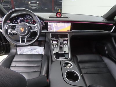 PORSCHE PANAMERA - 5