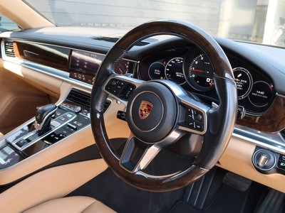 2017 Porsche PANAMERA 缩略图 30