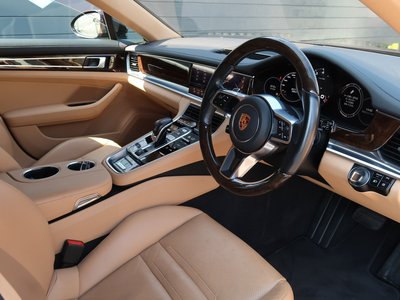 2017 Porsche PANAMERA 照片 5