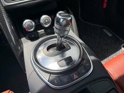 صورة مصغرة 49 لـ 2009 AUDI R8