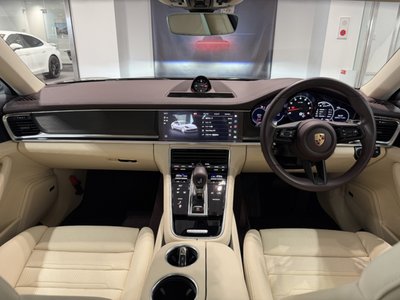 PORSCHE PANAMERA - 6