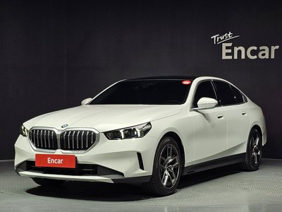 BMW 5 SERIES - 1