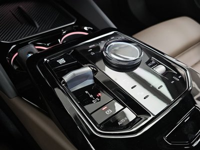 BMW 5 SERIES - 9
