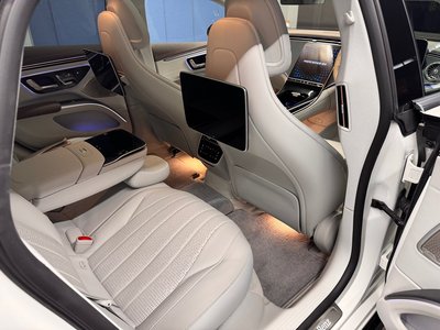 MERCEDES-BENZ EQS - 10