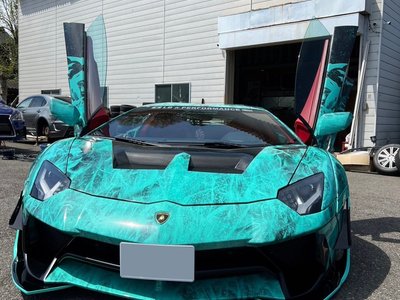 LAMBORGHINI AVENTADOR - 10