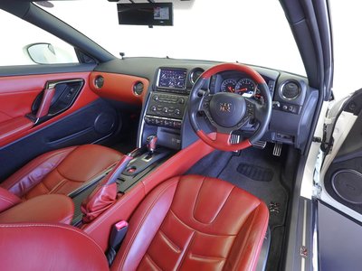 NISSAN GT-R - 7