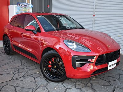 PORSCHE MACAN - 2