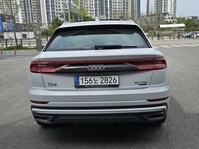 AUDI Q8 - 3