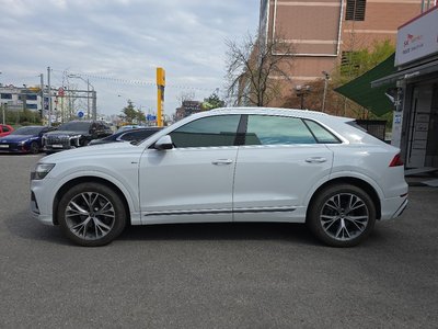 AUDI Q8 - 9