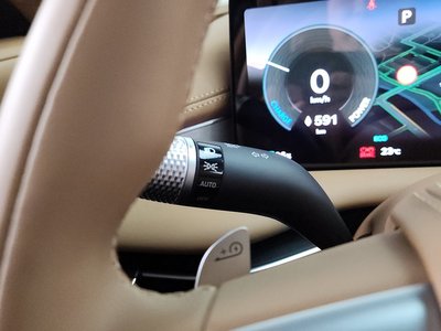 2025 Genesis ELECTRIFIED G80 (RG3) — миниатюра 29