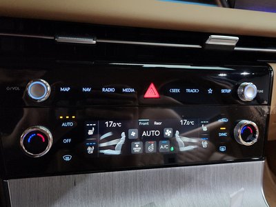 2025 Genesis ELECTRIFIED G80 (RG3) — миниатюра 31