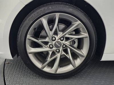 صورة 6 لـ 2022 GENESIS THE NEW G70