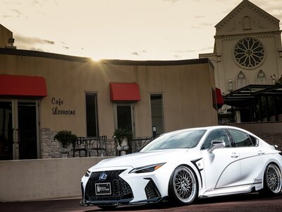 LEXUS IS